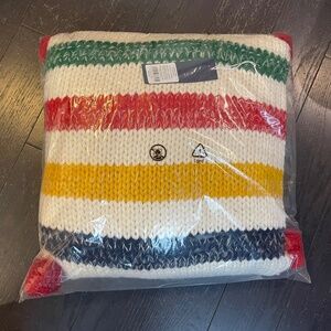 BNWT RARE Hudson’s Bay Stripes Knit Christmas Cushion w/Pompom multicolour
